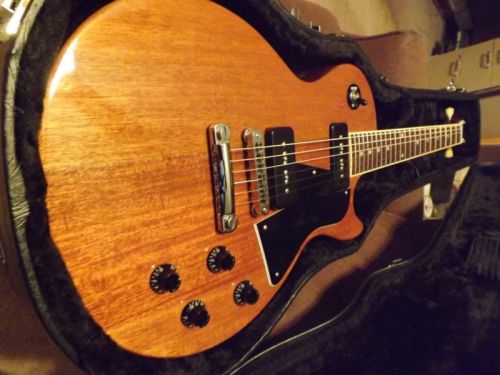 guitarlust:  Gibson Les Paul Special.