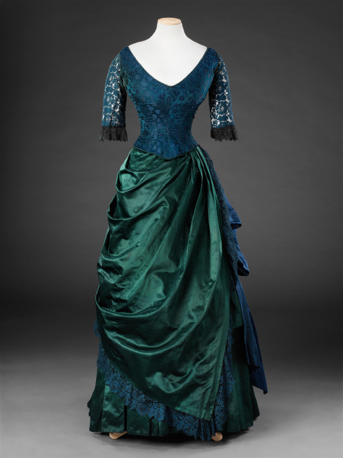 fripperiesandfobs:Evening dress, mid-1880′sFrom the John Bright Historic Costume Collection