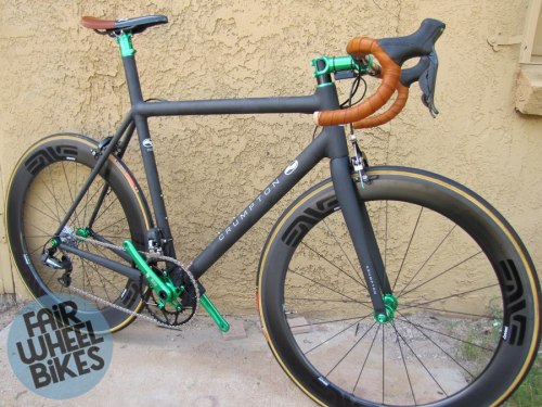 thechurchofcycling: I love the green!