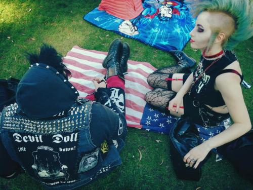 nyx-alexandra:  dethrissy:  I forgot these existedddd… Mark, Alex, and I at Hippie Hill on 4/20. ALEX WUZ 2 KEWL 2 SMOKE W33D.And I’m pissed it was so windy my deathhawk was flopping around, so I just wore my goddamn hood.  Wait, I totally forgot