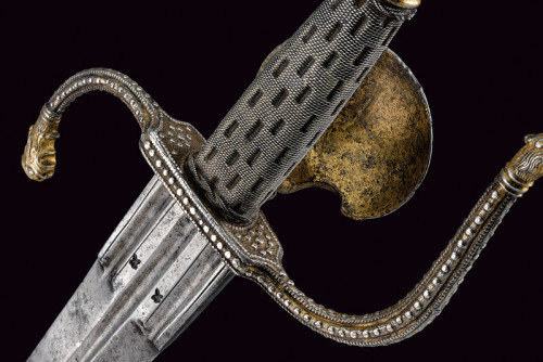 swordsite:#Italia #Spada16th Century Northern Italian Short SwordEditor’s Note: This sword is at once an Oakeshott Type XIX, Oakeshott Type XVI and a contender for Type XV, XIV and XII. I feel it is most strongly a XIX, with the second strongest type