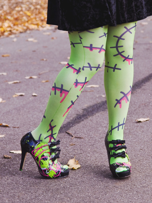 wamhstudio:  Pre-orders for Frankie tights and Polka-dot skeleton tights are open in We’re All Mad Here’s online shop! http://wereallmadhere.co/collections/tights 