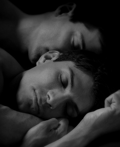 thisutahbear:  preppymale:  eles-and-me:  eles-and-me:  More B&amp;W   .  ~ ~