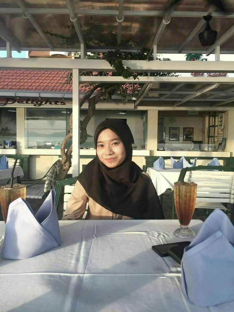 husbandikaasya:   3some Uitm FullVideo . Reblog2 barang tengah panas ni .. Sedap