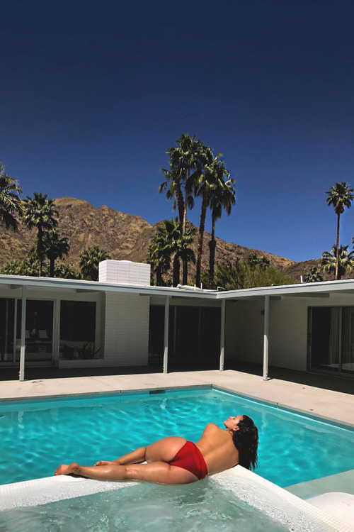 motivationsforlife:  Summer Vibes (Ashley Graham)