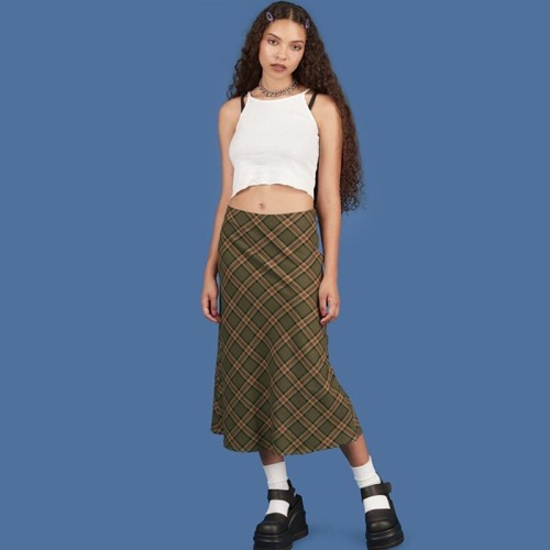  Y2K PLAID SCHOOL GIRL MIDI SKIRT https://vanitypotionboutique.store/products/y2k-plaid-school-girl-