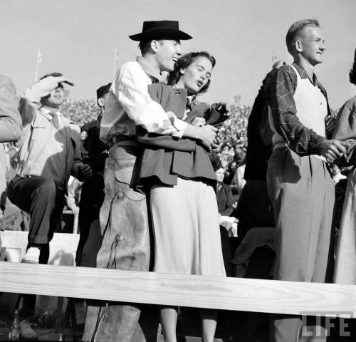 Texas SMU football game(Loomis Dean. 1950)