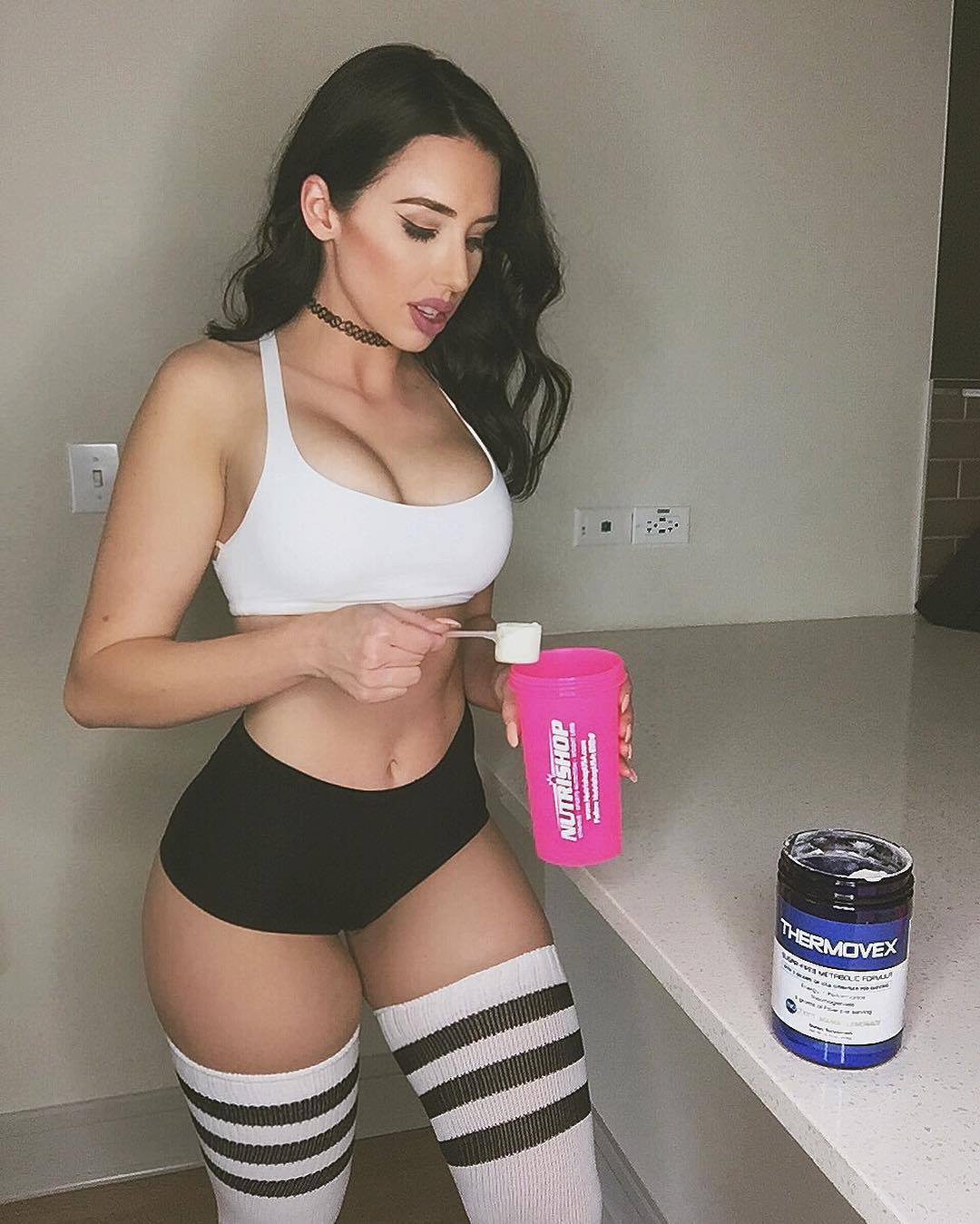 This girl is nice! https://www.instagram.com/alexisfallon_/