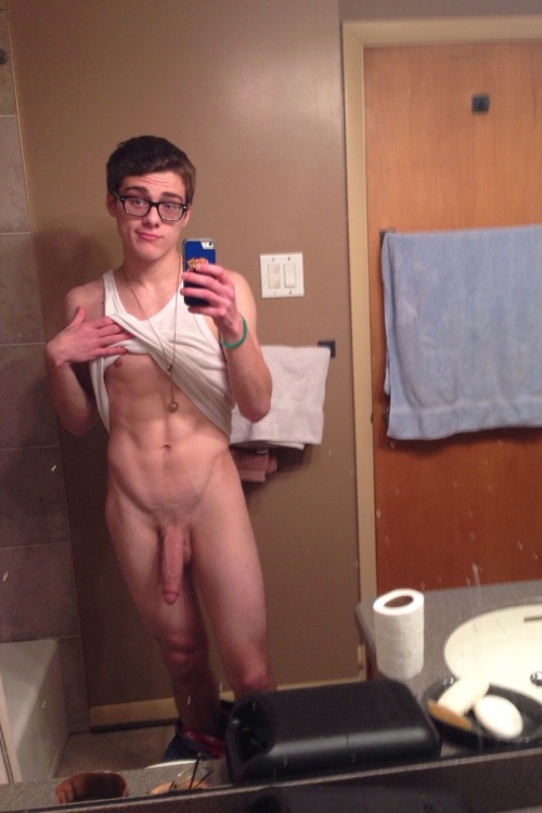 hotsexymenxxx:  Blake Mitchell  porn pictures