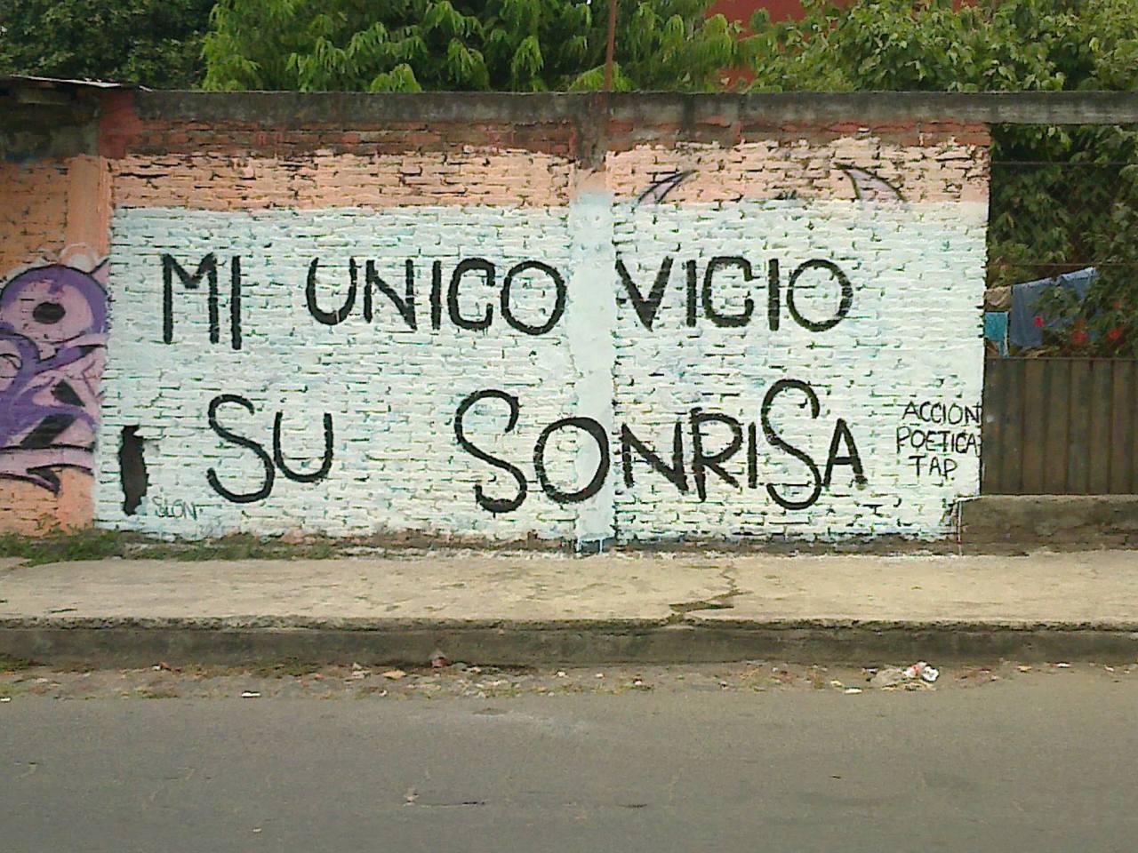 somospoesia:  El unico… Buenas noches! Somos Poesia en Facebook Somos Poesia en Twitter