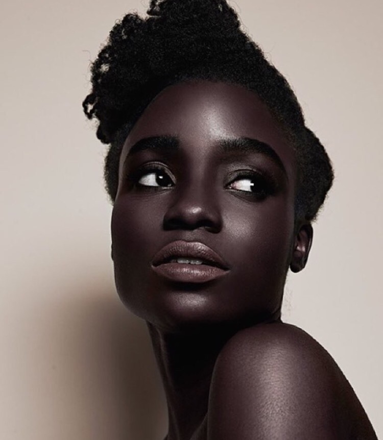 bombshellssonly:  @whitneymadueke 