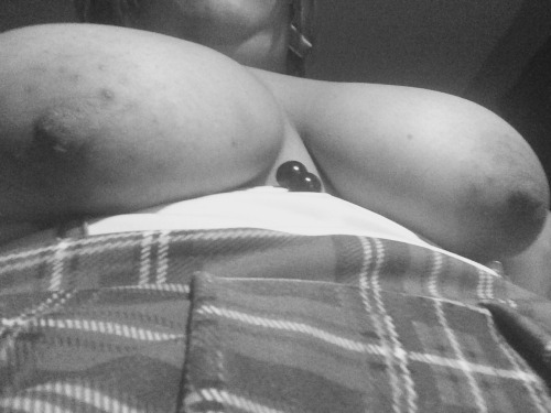 meowpixie:  I want a big cock in my tight naughty asshole 🍆💦❤️  I got it for u