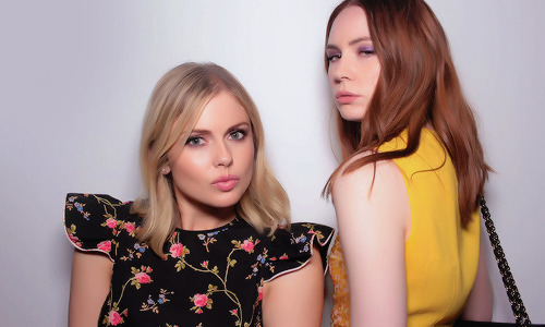 karengphotos:  Karen Gillan with Rose McIver at SDCC’s Warner Bros. TV Party (21.07.17)