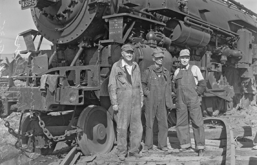 pacificcoastrailroads:  The Derailment of SP MT-4 Class 4355, and P-6 Class 2451