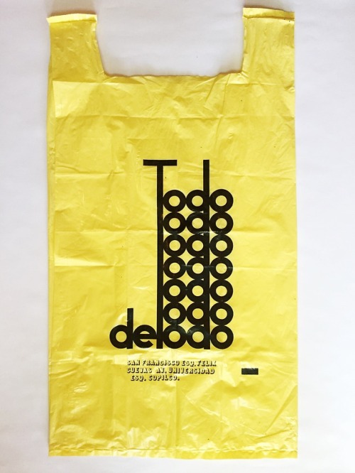 Bolsa de plástico de deTodo, diseño de Lance Wyman