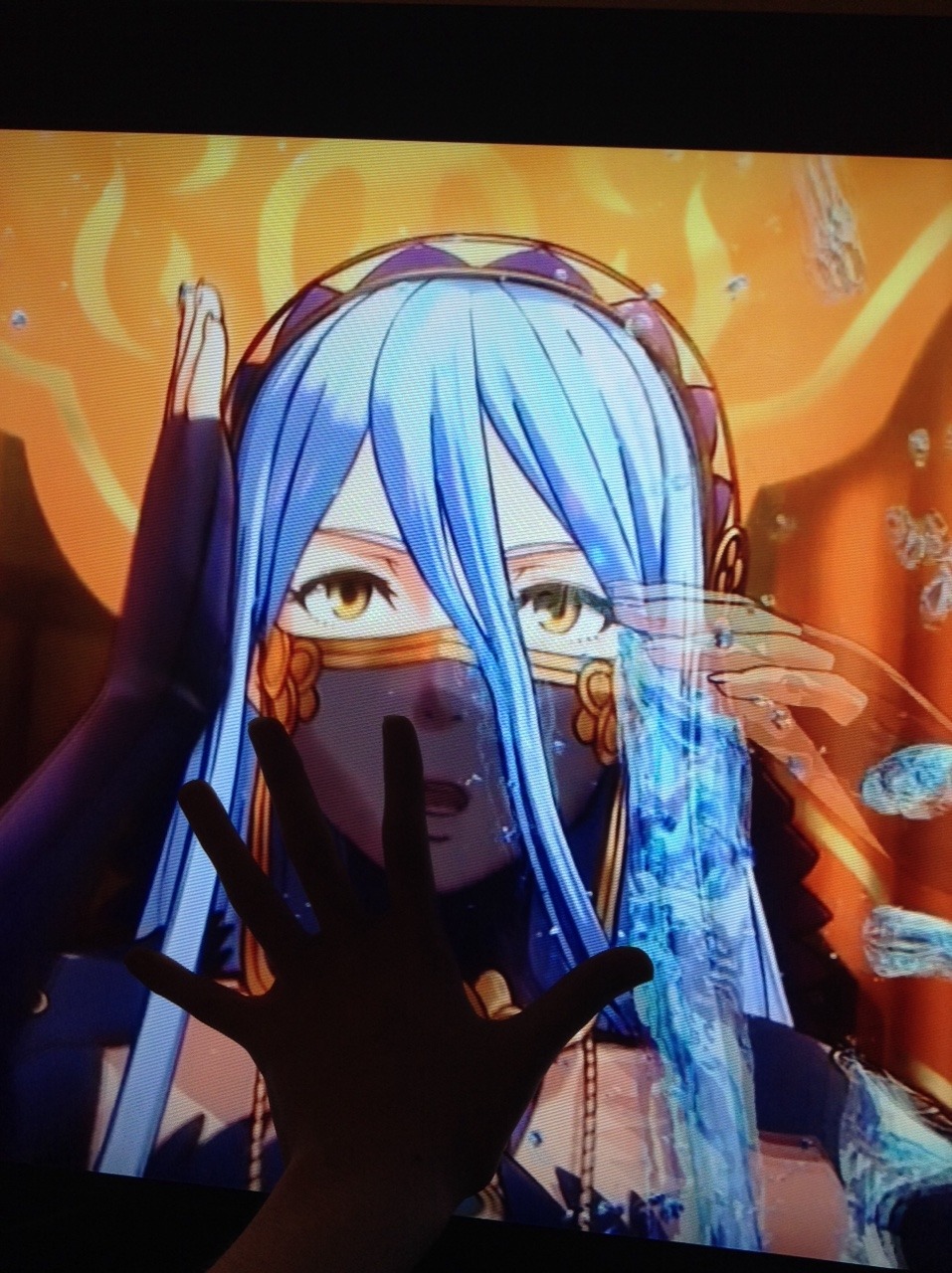 v4xlukamegurine:  when ur home alone for the weekend so u plug ur laptop to the home