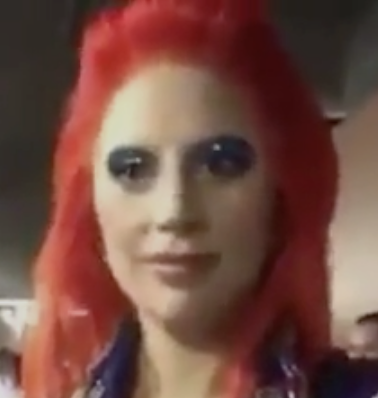 roedarte:  dreamsmp3:  vitaeaureliana:  c0urt94:  She thought she was safe backstage  LMAOOOO    oh my GOD 