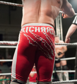 Davey Booty! Wouldn’t mind clawing at that