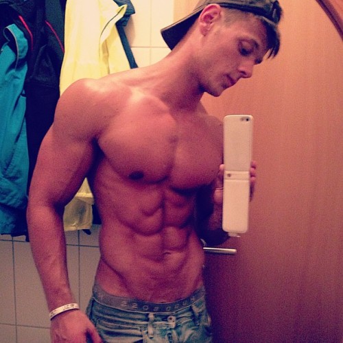 faggotdreams:  From the archives.