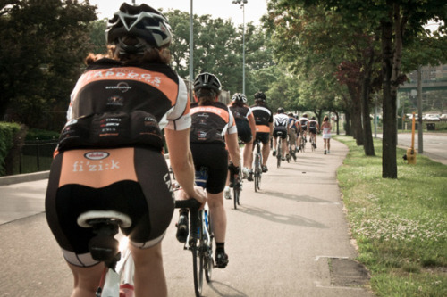 bikesandgirlsandmacsandstuff: (via 10 fun things to do on a bike this summer in Toronto)