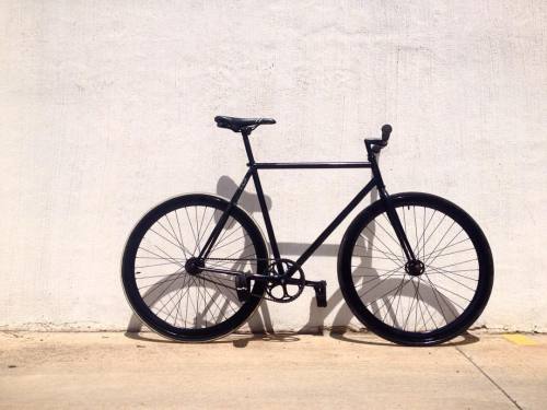 cagliarifixed: @nicolatinti_ #fixedgear (presso Cagliari, Italy)