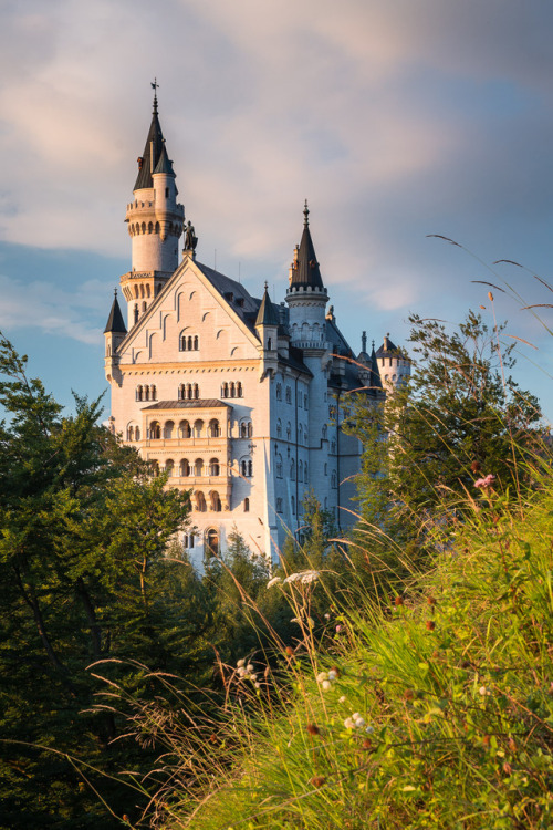 breathtakingdestinations:Neuschwanstein Castle - Bavaria - Germany (by Raico Bernardino Rosenberg) 