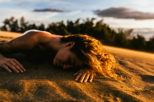 aleerose:  jovellyism:  Summer Sands. // @aspiringangelina on IG @Jovell on IG.  Wow