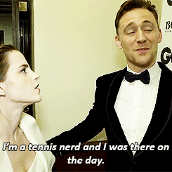 Porn tomhiddlescum:  Tom and Emma fangirling over photos