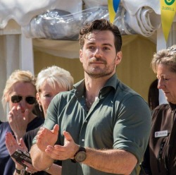 the-edge-of-tonite:  Henry Cavill at the Durrell Challenge (📷 Nella Chebbah)