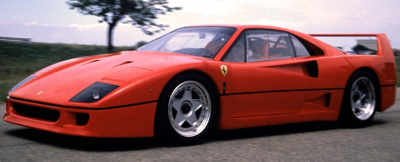 carsthatnevermadeit:  Ferrari F40, 1987. The first production car to reach 200mph,