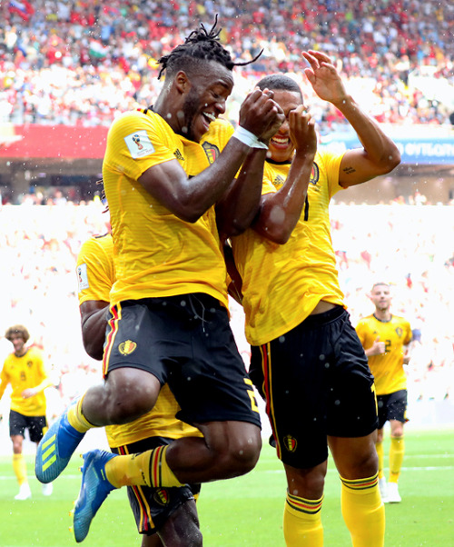 worldcupdaily: Michy Batshuayi celebrates his goal with Youri Tielemans during the match vs. Tunisia