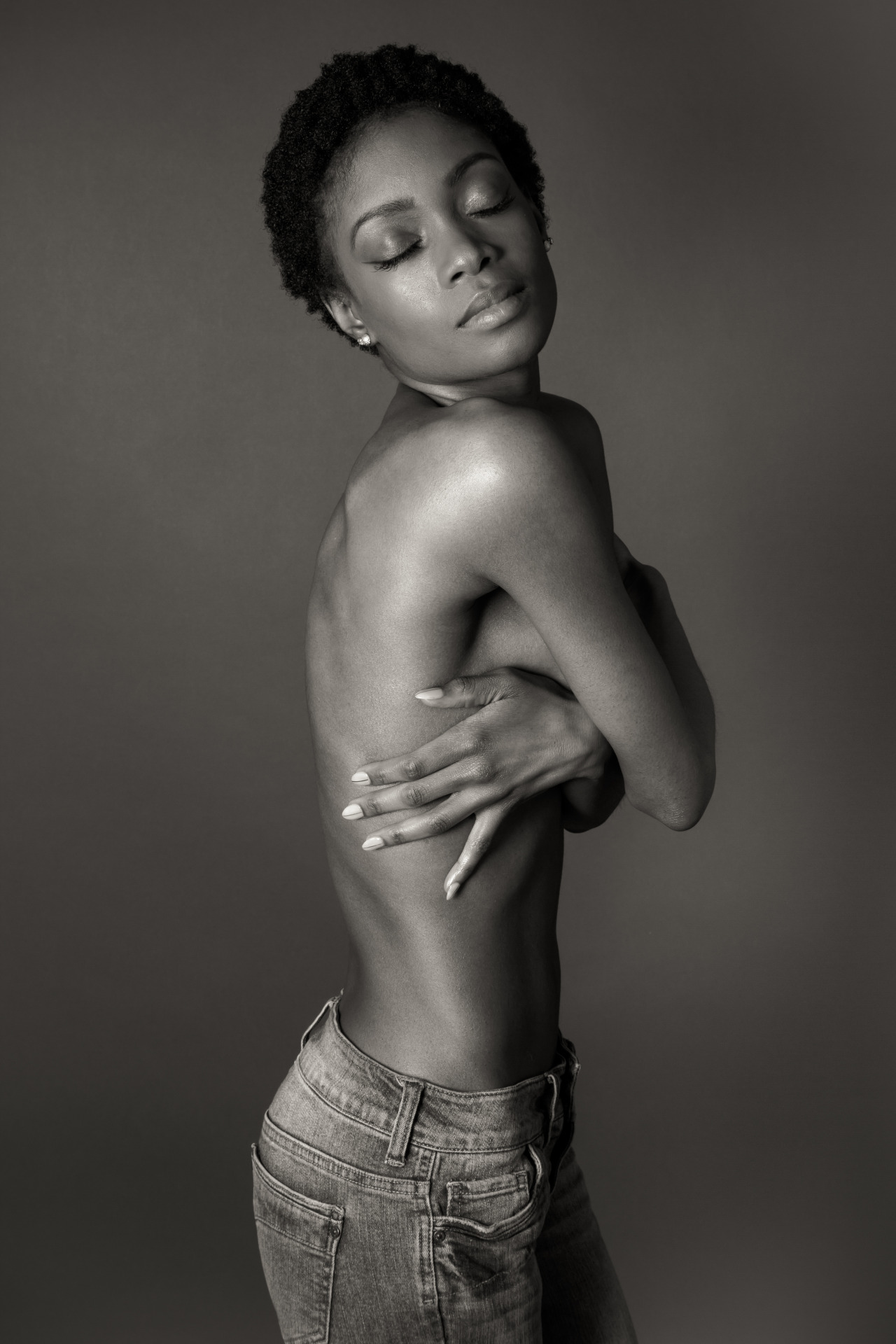 risenphoenixphoto8-28:  Fashion Nude with Viola by Risen Phoenix