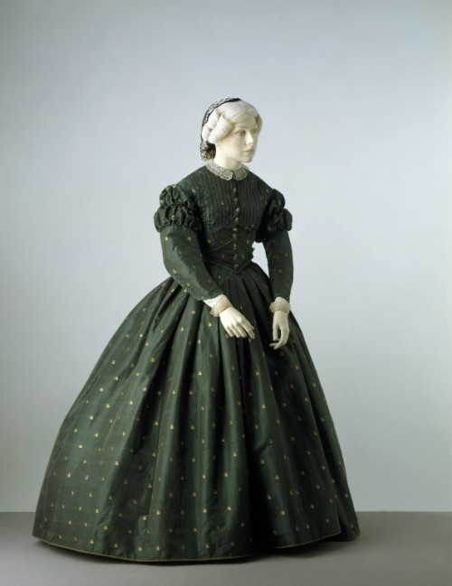 omgthatdress: Dress1862The Victoria &amp; Albert Museum