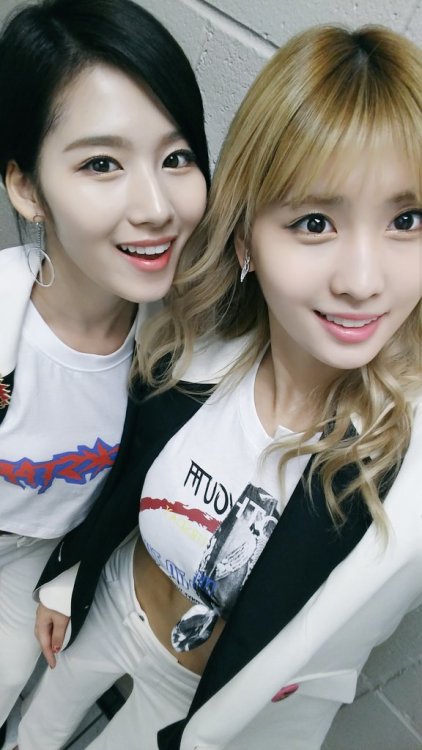 fy-sana:@JYPETWICE: After surrendering my phone, something NEW appeared in the gallery. SUCCESS. (trans)