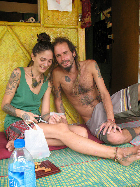 ofdreadsandmen:  Loving couple by rodeochiangmai on Flickr. 