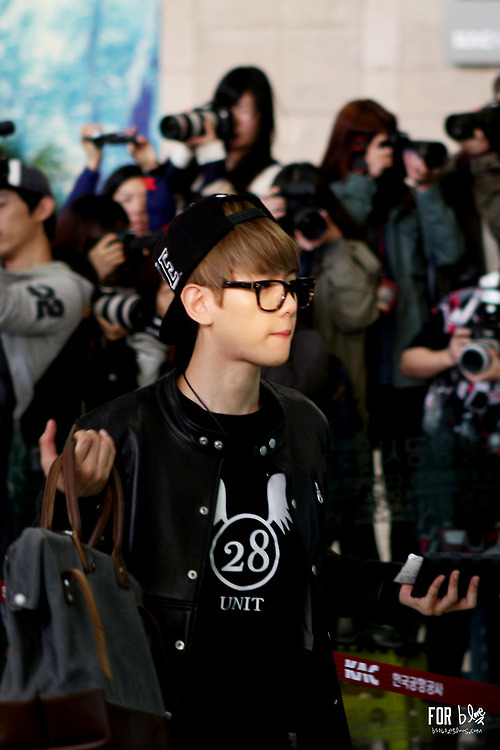 131018 EXO-K at the Airport