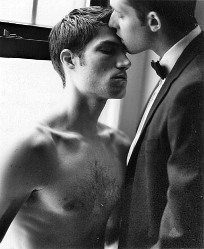 domnator2:  It’s going to be alright now. You’re with me.  Mmmmm&hellip; forehead ki