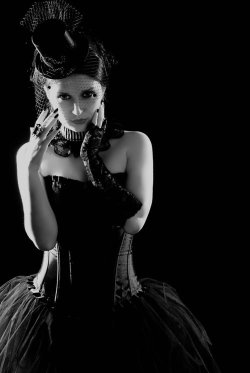 victorian-goth:  Victorian goth http://victorian-goth.tumblr.com/