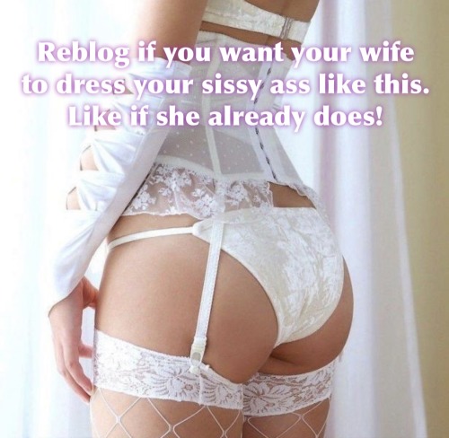 hypnotobethebestmaid:She seen one of my mail tracking some sissy clothes I bought and she said that 