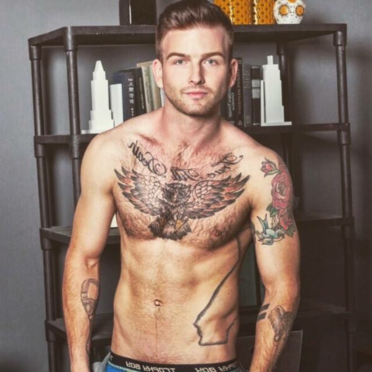 chiguybri:  Very sexy guy! 😍🔥💦💦💦