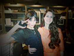 londonhatesy0u:  alexa chung and lana del rey 