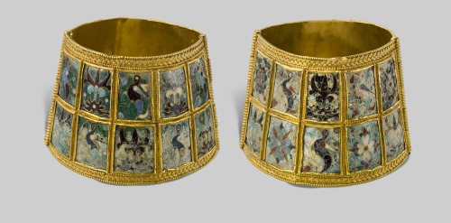 thegetty: Byzantium jewelry completely opposes the church’s condemnation of excessive luxury. 
