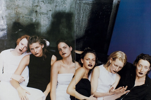 dinnerwithannawintour:  Jayne Windsor, Karen Elson, Kirsten Owen, Marie-Sophie Wilson, Missy Rayder, Rachel Roberts photographed by Peter Lindbergh, Vogue Italia 1997