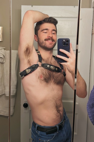 carldangerous:Can I get a real horny yeehaw 