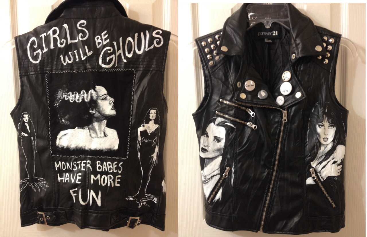 thegothicalice:  Everyone knows the best girls are ghouls. OOAK hand painted and