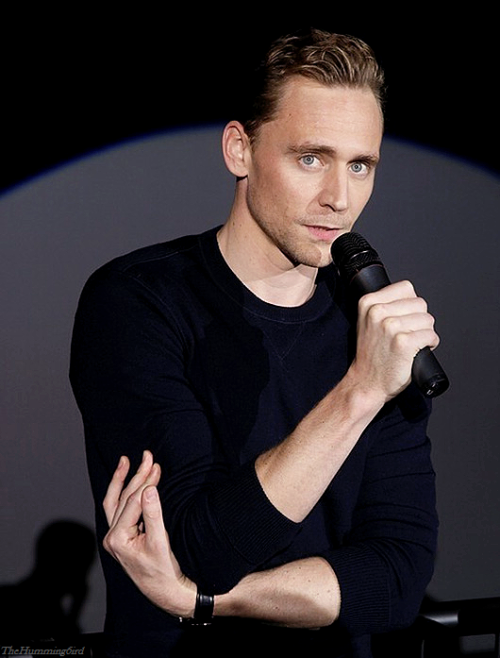 thehumming6ird:Tom Hiddleston at Social Movie Night ‘Crimson Peak’, Berlin 29th September 2015