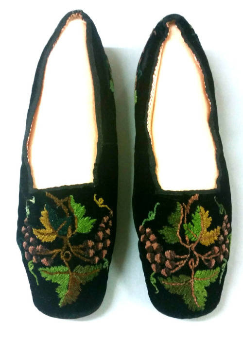 shewhoworshipscarlin:Shoes, 1847-65, Cooperstown, New York.