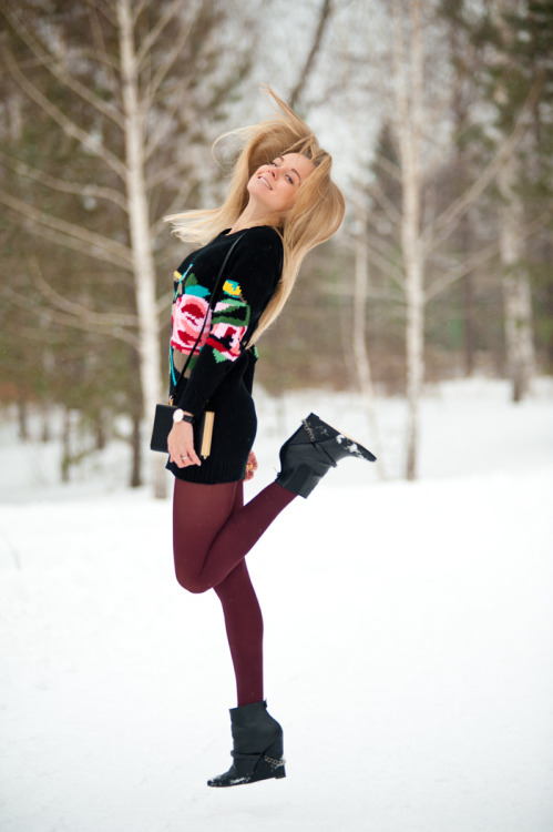 tightsobsession:  Perfect for winter. Via The Cab Look. 