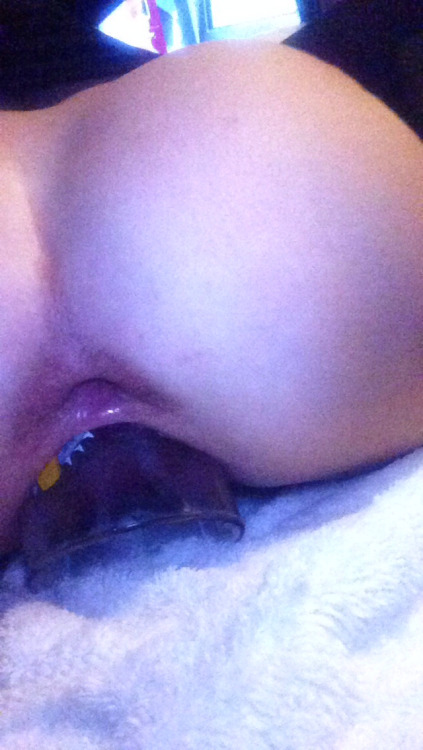 whatcanyoufit:  Another sexy submission from Pretty Girl.   Submit to stickitin001@gmail.com  Wow, for a teen that is serious gape ability! What a thoroughly stretched out hole! Heavenly.
