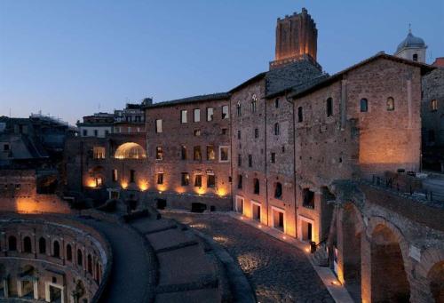 italian-landscapes: Torre delle Milizie e Foro di Traiano, Roma (Tower of the Militia and Trajan&rsq